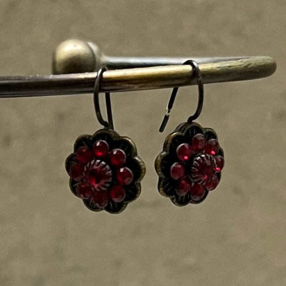 Vtg. Kenny Ma San Francisco Ruby Swarovski Crystal French Hook Pierced Earrings - Picture 3 of 8